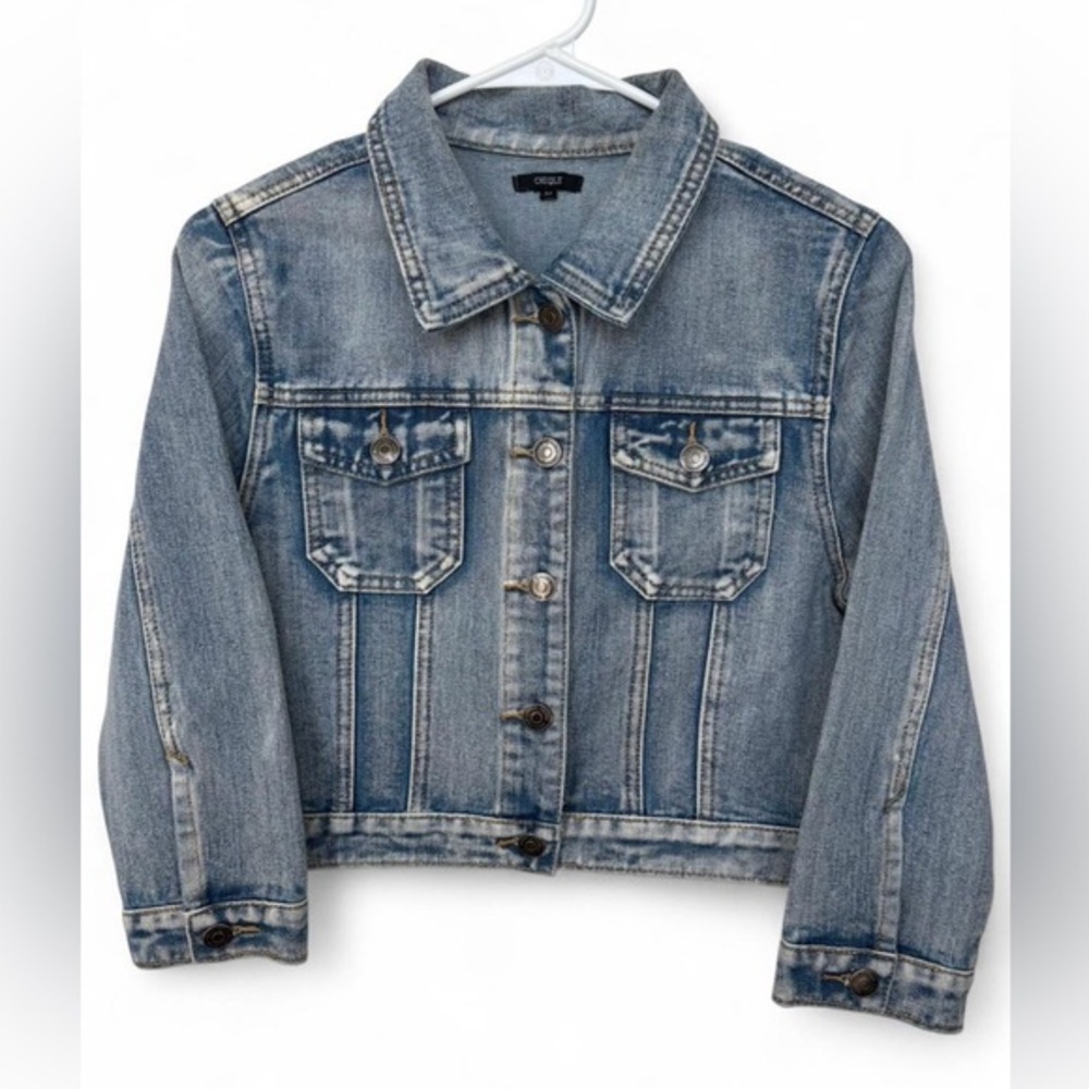 NWOT Women's Chiole Cropped Jean Jacket Size Medium Elbow Sleeve‎ Light Wash